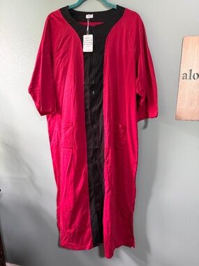 SWOMOG XL NWT Zip Front Nightgown / Housecoat NEW WITH TAGS! ❤️